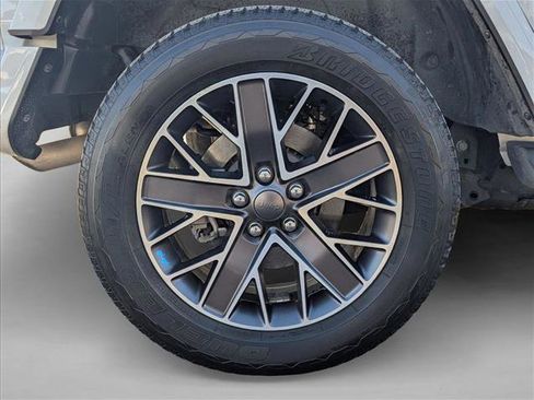 Used 2023 Jeep Wrangler Unlimited Sahara image 24