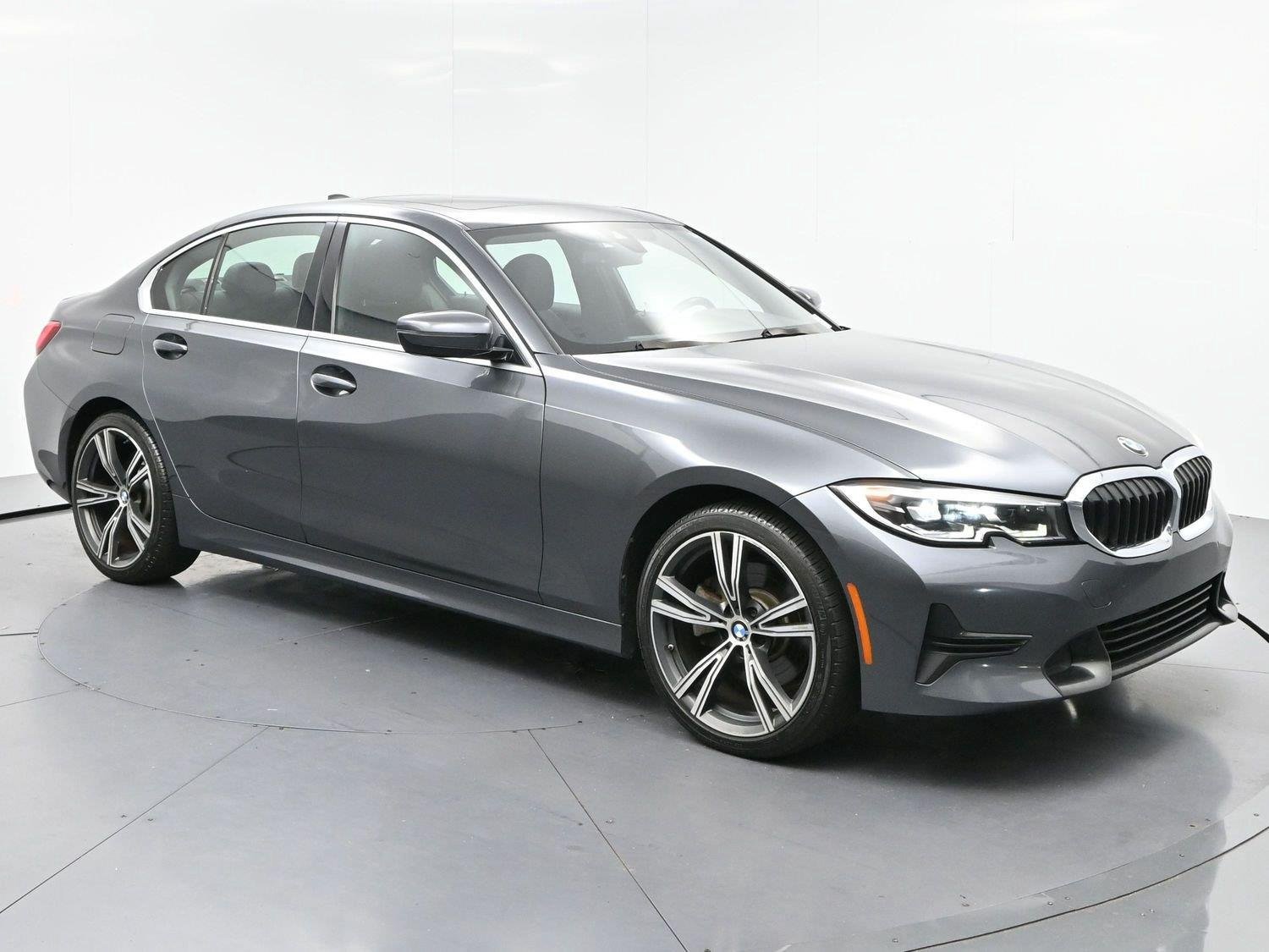 Used 2021 BMW 330i xDrive Sedan w/ Convenience Package AWD/4WD image 2