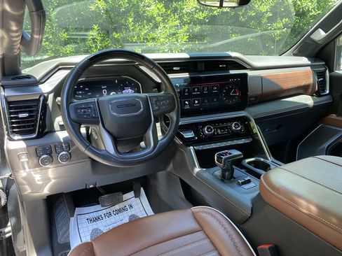 Used 2024 GMC Sierra 1500 Denali Ultimate AWD/4WD image 37
