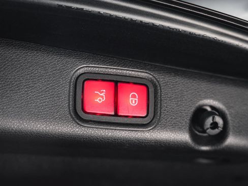 Used 2018 Mercedes-Benz E 63 AMG S image 82