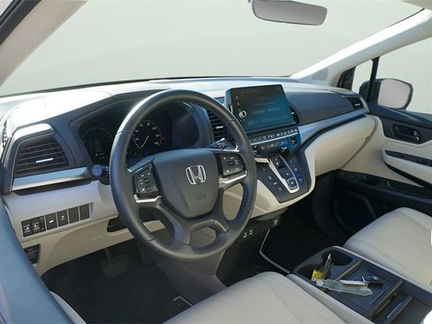 Certified 2025 Honda Odyssey EX-L image 14
