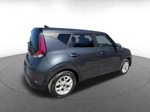 Used 2025 Kia Soul LX w/ LX Technology Package image 17