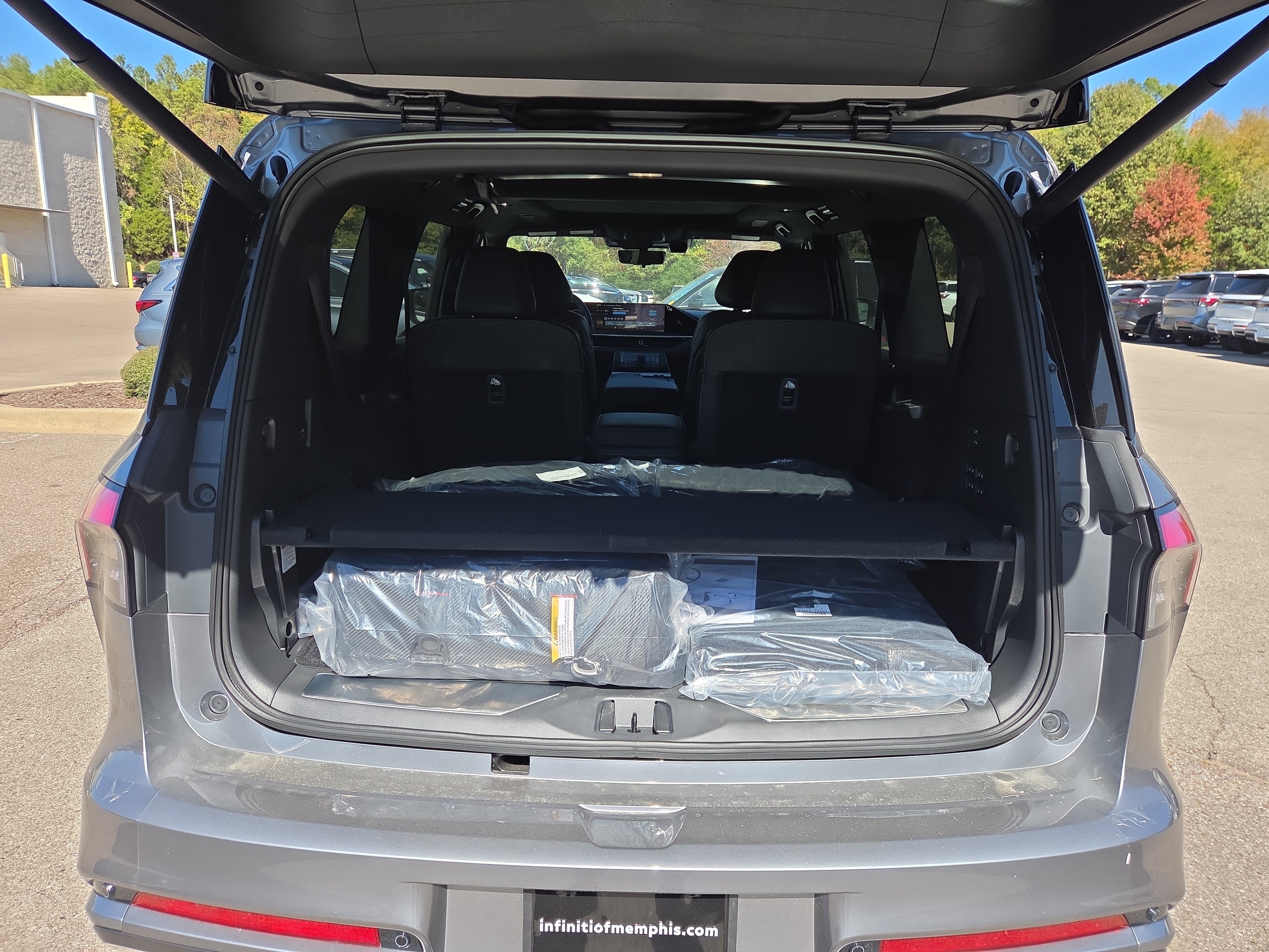 New 2027 INFINITI QX80 Autograph w/ Premium Cargo Package AWD/4WD image 4