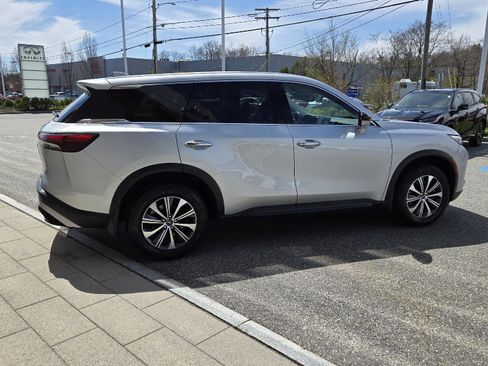 Certified 2023 INFINITI QX60 Pure image 15