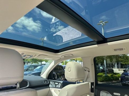 New 2026 Mercedes-Benz GLS 450 4MATIC image 27