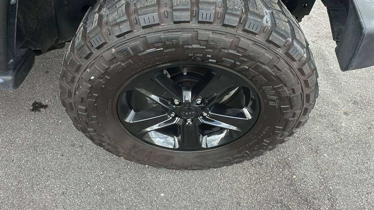 Used 2013 Jeep Wrangler Sahara AWD/4WD image 20