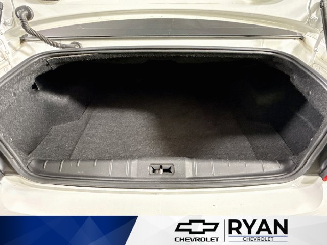 Used 2011 Chevrolet Malibu LS FWD image 22