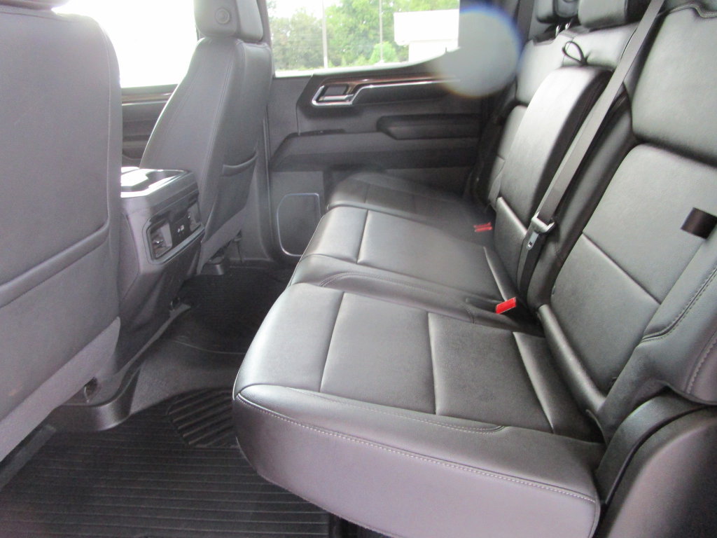 Used 2025 Chevrolet Silverado 1500 LT Trail Boss w/ Convenience Package II AWD/4WD image 24