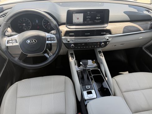 Certified 2021 Kia Telluride EX w/ EX Premium Package FWD image 14