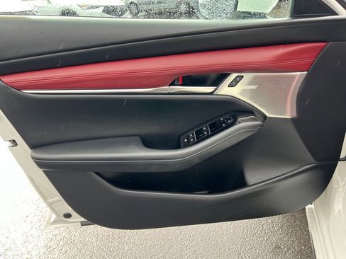 Used 2024 MAZDA MAZDA3 s image 12