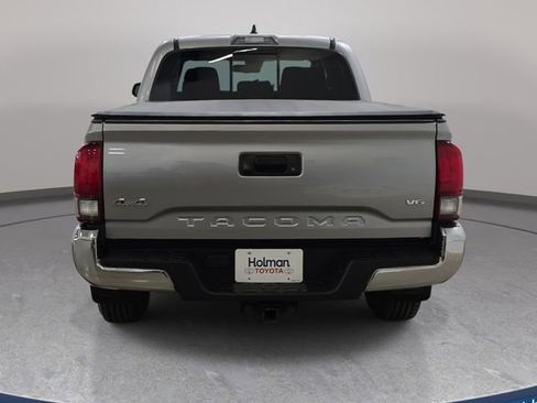 Certified 2021 Toyota Tacoma SR5 AWD/4WD image 7