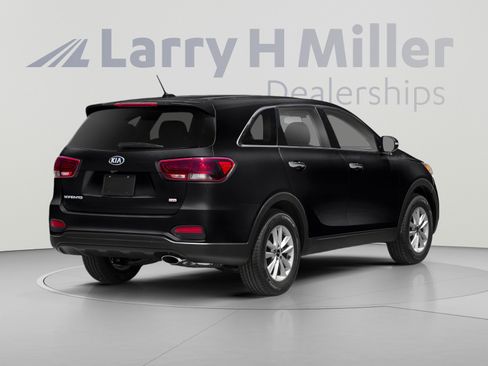 Used 2020 Kia Sorento LX w/ LX I4 Convenience Package FWD image 2