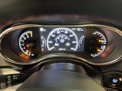 Used 2019 Jeep Grand Cherokee Trailhawk AWD/4WD image 16