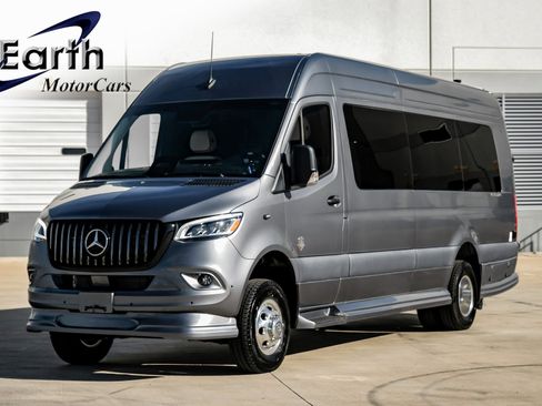 Used 2025 Mercedes-Benz Sprinter 3500 image 1