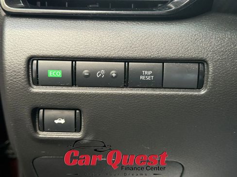 Used 2022 Nissan Sentra SV w/ All-Weather Package FWD image 22