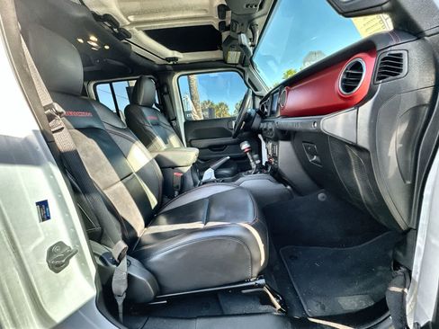 Used 2019 Jeep Wrangler Unlimited Rubicon image 14