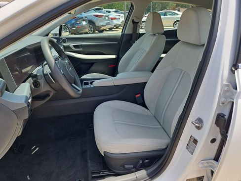 Used 2025 Hyundai Sonata SEL FWD image 25