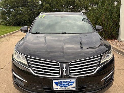 Used 2017 Lincoln MKC Premiere FWD image 3