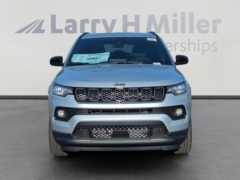 New 2026 Jeep Compass Latitude image 8
