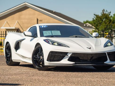 Used 2021 Chevrolet Corvette Stingray Premium Conv w/ Z51 Performance Package image 3