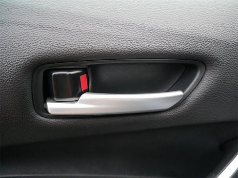 Used 2022 Toyota Corolla SE image 14