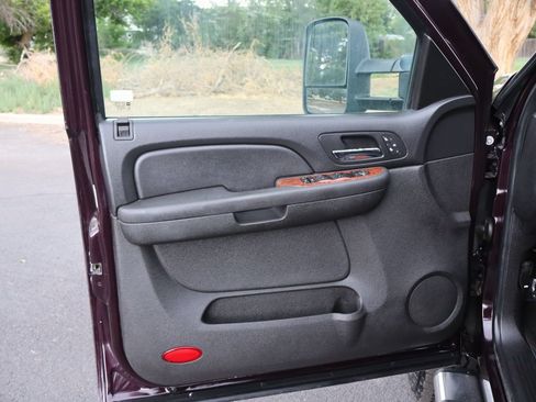 Used 2008 Chevrolet Silverado 2500 LTZ w/ Safety Package AWD/4WD image 23