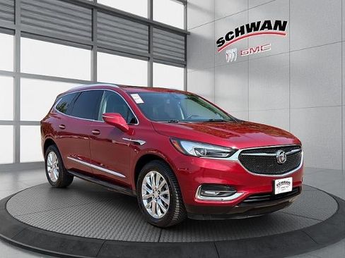 Used 2021 Buick Enclave Premium w/ Sun and Sites Package AWD/4WD image 2