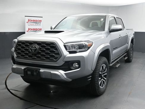 Used 2023 Toyota Tacoma TRD Sport w/ Advanced Technology Package AWD/4WD image 4