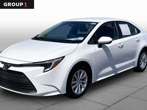 Certified 2026 Toyota Corolla LE w/ LE Premium Package AWD/4WD image 1
