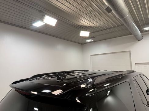 Used 2021 Chevrolet Traverse RS image 44