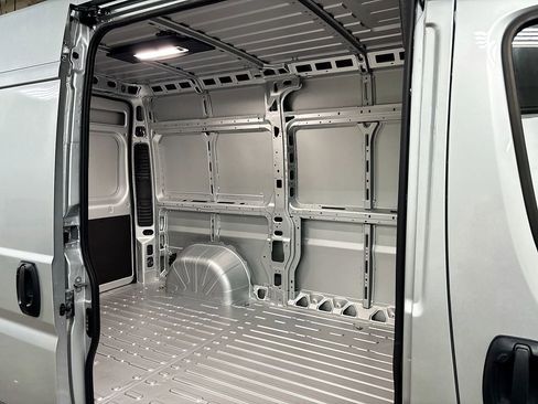 New 2026 RAM ProMaster 1500 w/ Premium Convenience Group FWD image 19