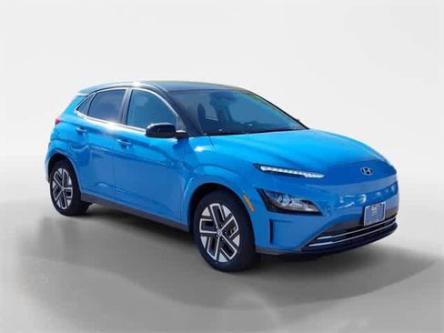 Certified 2022 Hyundai Kona SEL w/ Cargo Package image 7