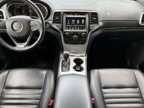 Used 2018 Jeep Grand Cherokee Limited image 17