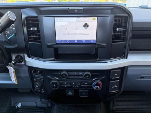 New 2025 Ford F550 4x4 Regular Cab Super Duty image 7