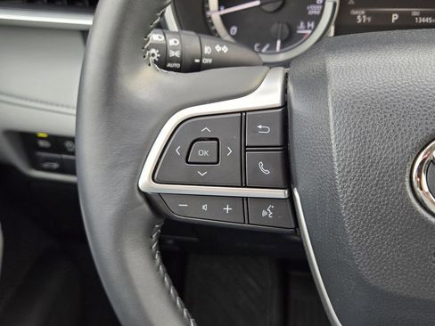 Used 2024 Toyota Highlander LE image 30