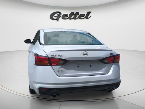 Used 2024 Nissan Altima 2.5 SR image 11