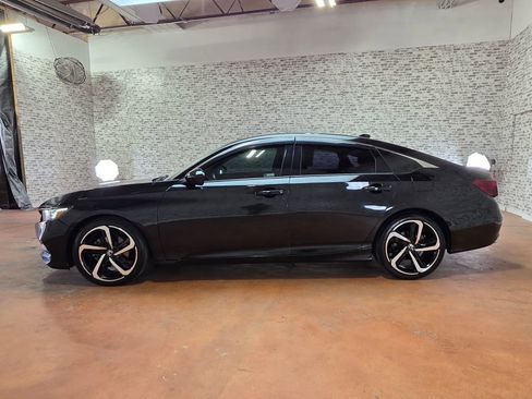 Used 2020 Honda Accord Sport image 4