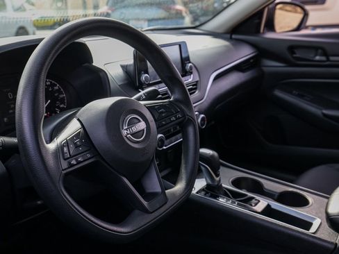 Used 2024 Nissan Altima 2.5 S image 17