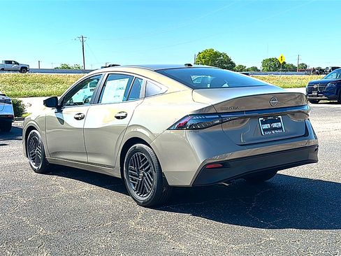 New 2026 Nissan Sentra SV w/ SV Convenience Package FWD image 6
