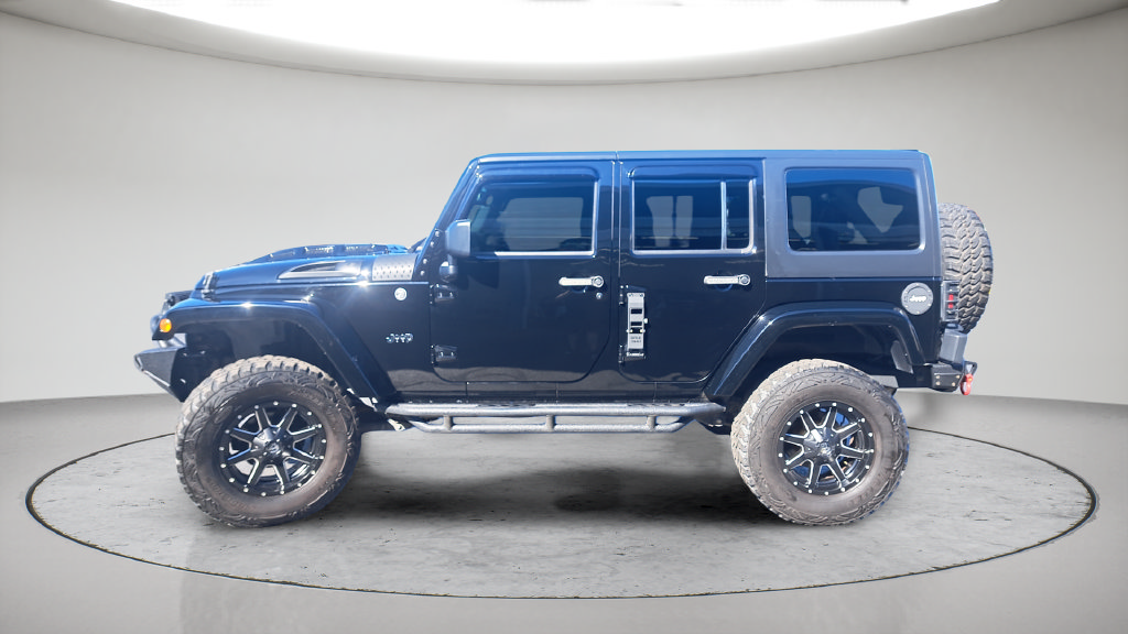 Used 2015 Jeep Wrangler Unlimited Sahara w/ Max Tow Package AWD/4WD image 7