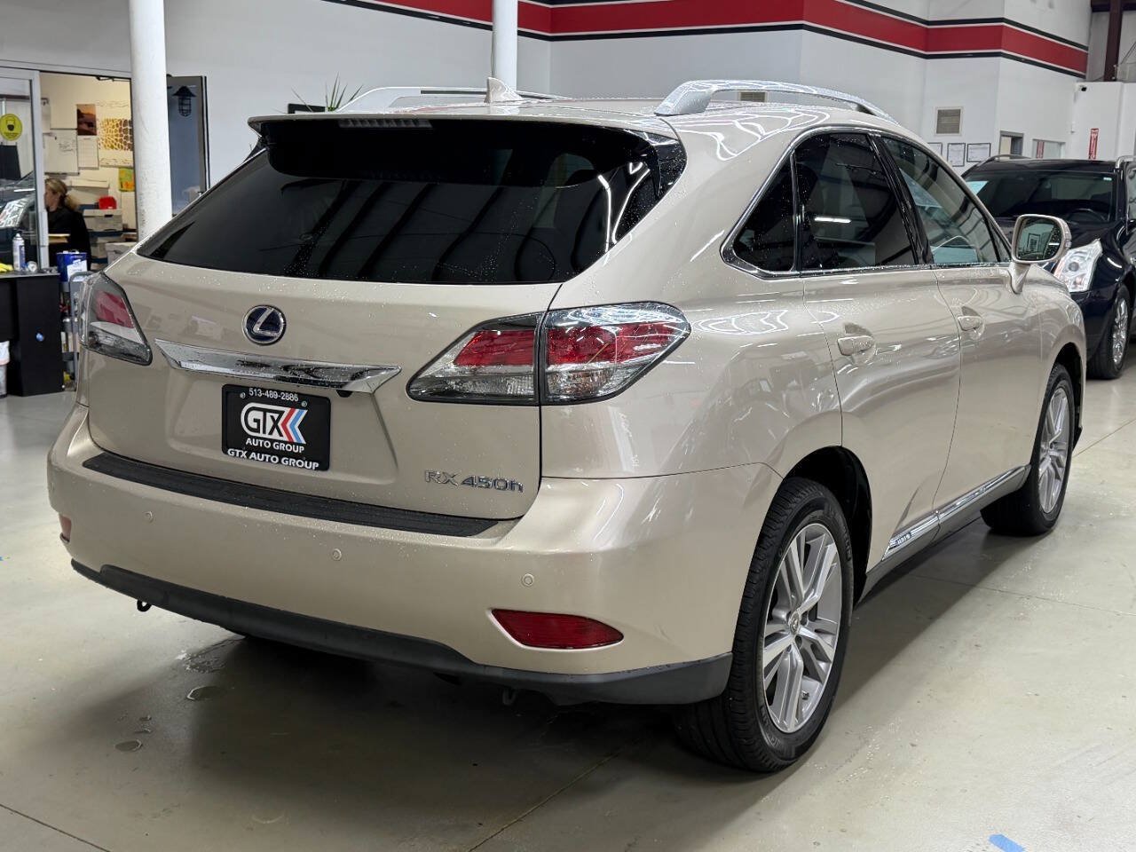 Used 2015 Lexus RX 450h AWD image 2