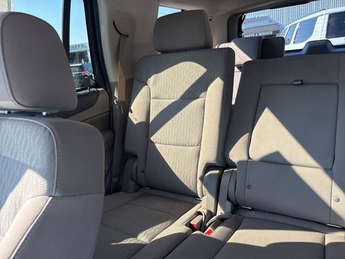 Used 2015 GMC Yukon SLE w/ Convenience Package AWD/4WD image 12