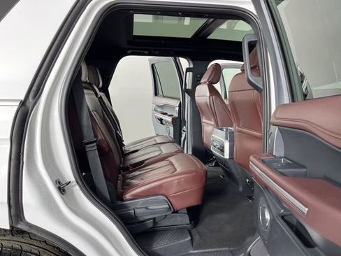 Used 2024 Ford Expedition Limited RWD image 48