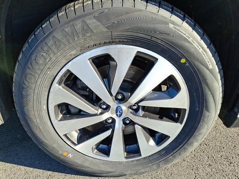 Used 2021 Subaru Outback Premium image 9