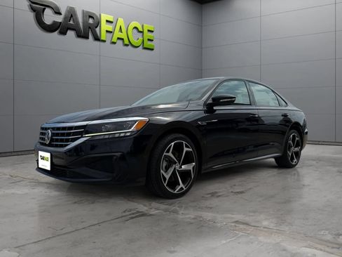 Used 2022 Volkswagen Passat 2.0T R-Line FWD image 5