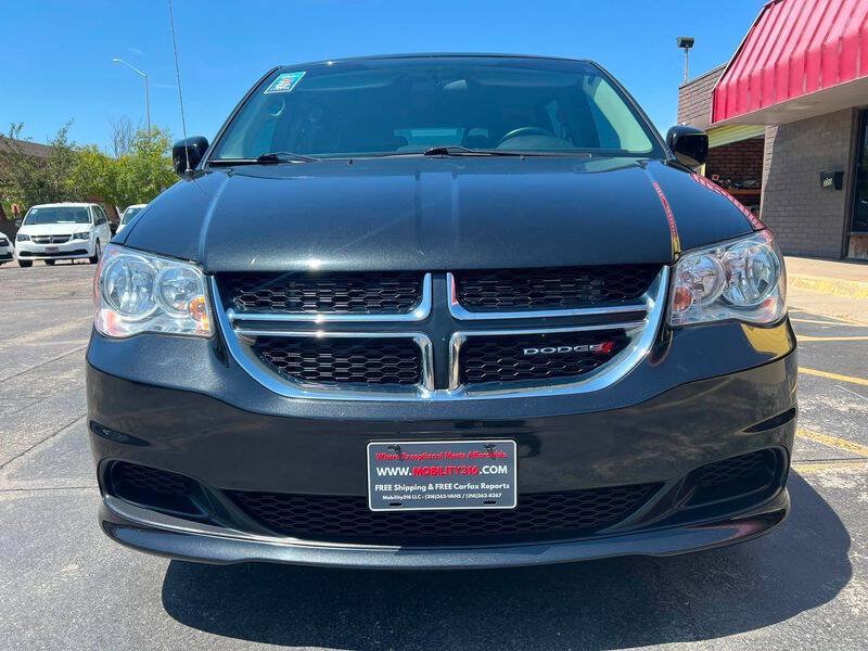 Used 2016 Dodge Grand Caravan SXT FWD image 10