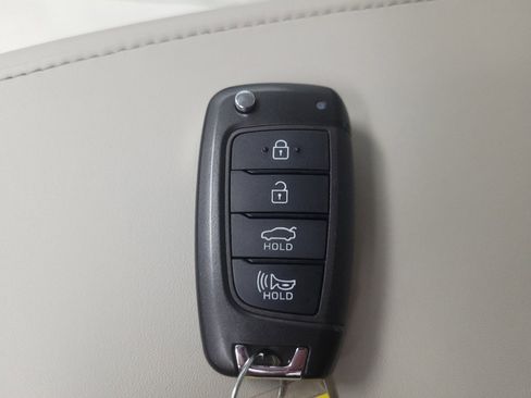 Used 2023 Hyundai Sonata SE image 32