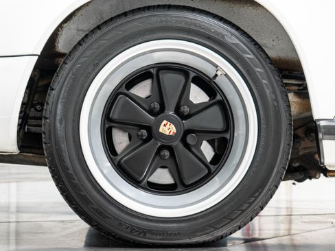 Used 1989 Porsche 911 Carrera RWD image 43