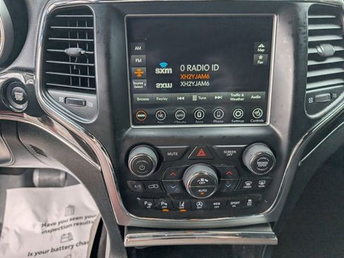 Used 2018 Jeep Grand Cherokee Trailhawk w/ Trailhawk Luxury Group image 17