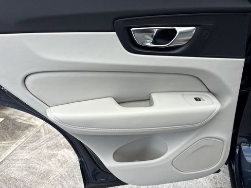 New 2026 Volvo XC60 T8 Ultra w/ Protection Package Premier AWD/4WD image 16